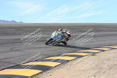 media/Feb-07-2025-CVMA Friday Practice (Fri) [[7034960ba2]]/4-Racer 4/Session 2 (Bowl)/